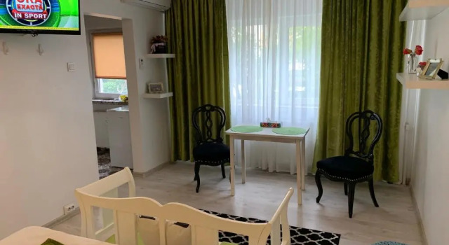 cozy apartment in a quiet area, Prenota Appartamento Hotel a Craiova con parcheggio, Parcheggio