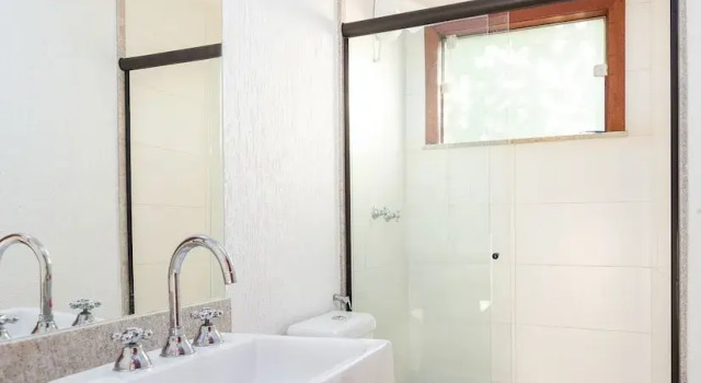 Коттедж Deluxe Bz01 Casa com piscina privativa 150m da praia