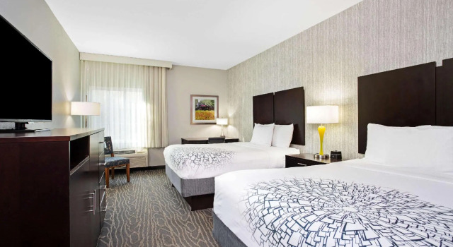 Четырёхместный номер Standard La Quinta by Wyndham Palestine
