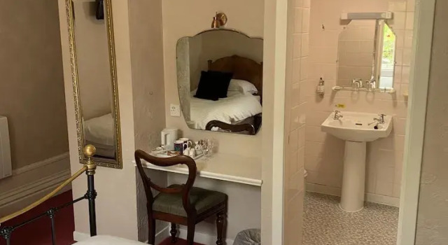 Трёхместный семейный номер Standard Leven House Bed and Breakfast