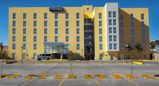 City Express Saltillo Sur, Varaa Hotelli Liikematkailuhotellit kohteessa Coahuila, 4* 5*