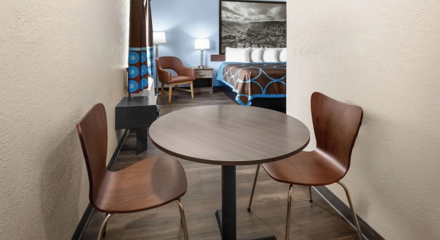 Номер Business Super 8 by Wyndham Fairmont