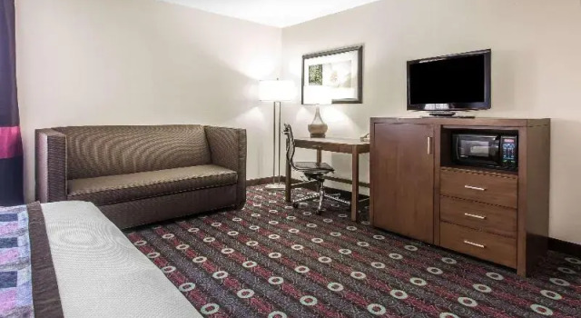 Номер Standard Comfort Inn Tulsa Midtown