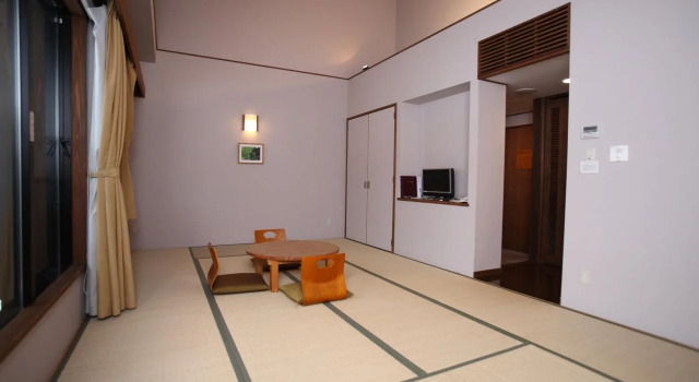 TOYOTA Shirakawa-Go Eco-Institute, Buchen Sie Hotel  