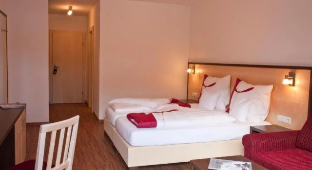 Hotel Garni Bergheim, Забронировать Отель Зельден Эцталь, рядом с Freizeit Arena