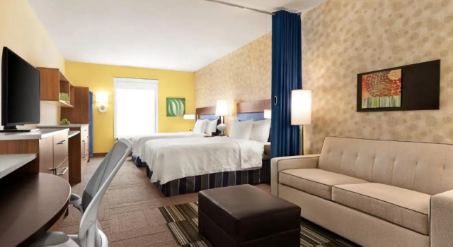 Четырёхместный люкс Home2 Suites By Hilton Savannah Airport