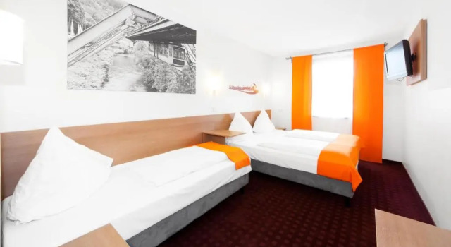 Трёхместный номер Standard McDreams Hotel Wuppertal City