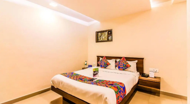 Номер Deluxe FabHotel Silver Lake