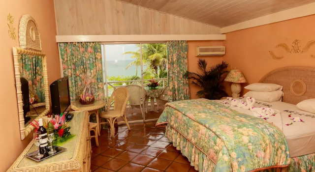 Номер Deluxe Coco Reef Resort & Spa