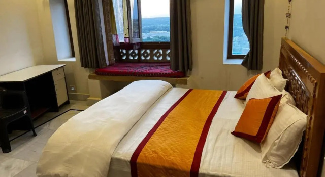 Двухместный номер Deluxe с балконом Hotel Mirage