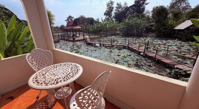 Номер Deluxe с видом на реку Ayutthaya Garden River Home