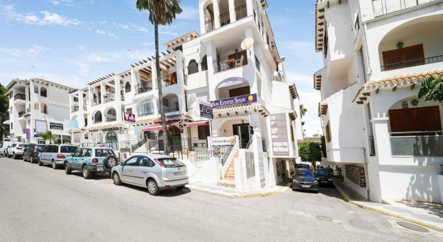 Snug holiday home in Villamartin with garden