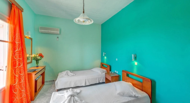 Студия Standard с балконом Hotel Smaragdi Apartments