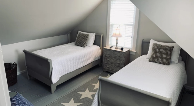 Четырёхместный номер Standard The Orchard House: Inn & Cafe