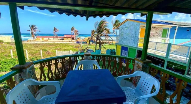 Двухместный номер Standard с видом на море Yellow Moon Guesthouse & Apartments
