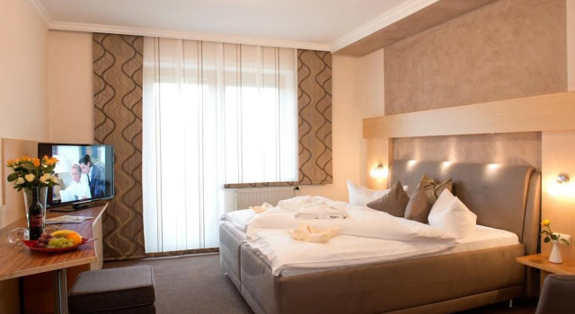 Hotel Garni Karnerhof - Zentrum für Ayurvedakuren, Book Hotel Hotels in East Styria with Parking, Parking