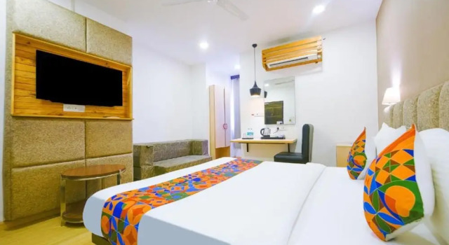 FabHotel The Residency 44 Noida