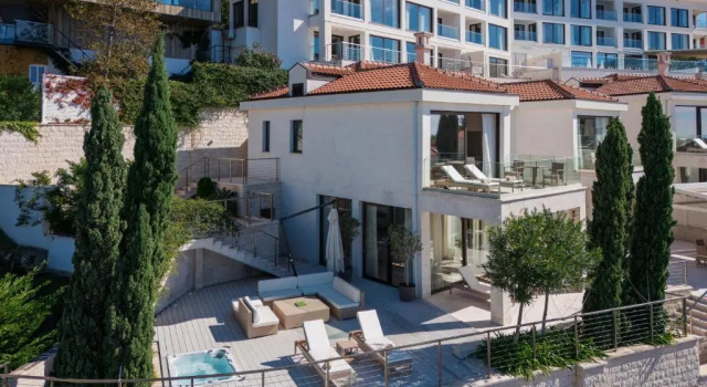 ĀNANTI Resort, Residences & Beach Club - The Leading Hotels of the World, Book Hotel SPA Hotels in Budva County, SPA