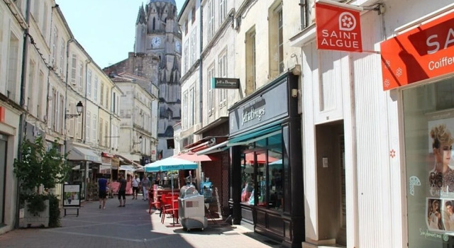 Une Chambre en Ville