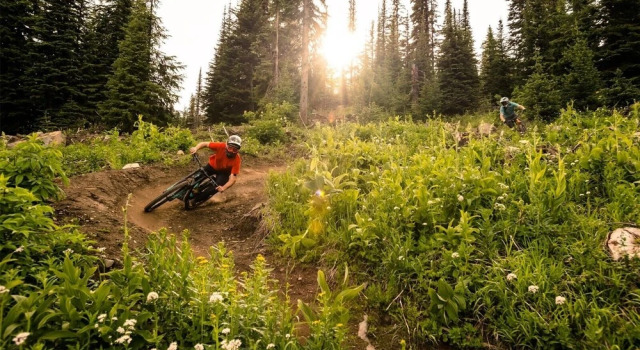 Stones Throw #24, Buchen Sie Ferienhaus Sun Peaks British Columbia