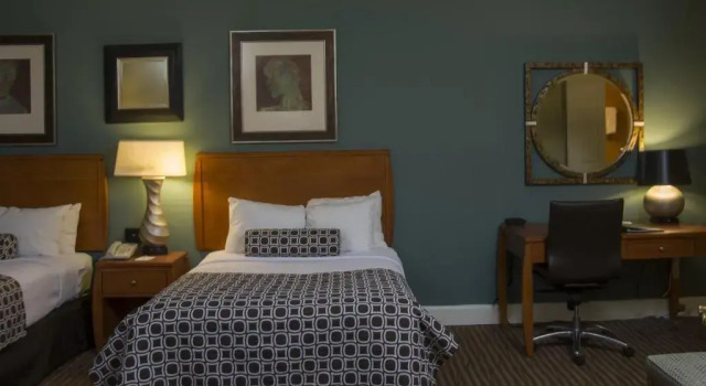 Четырёхместный номер Standard The Rockville Hotel, a Ramada by Wyndham