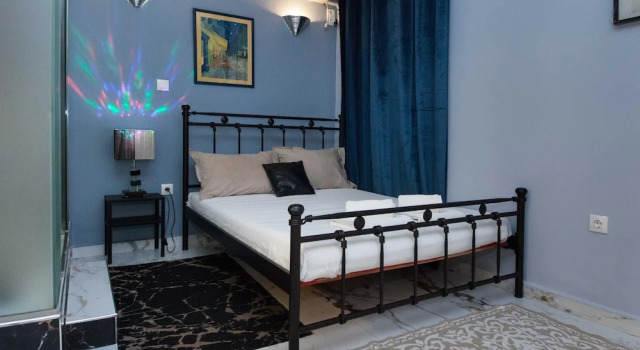 Студия Modern Athenian City Center Studio