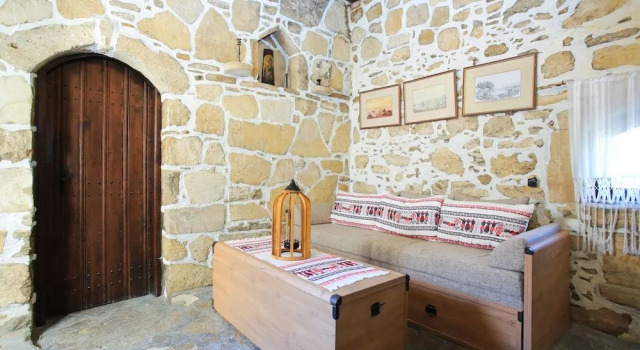 Villa Lithos