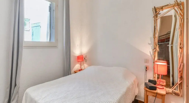 Bright Retreat by the Beach