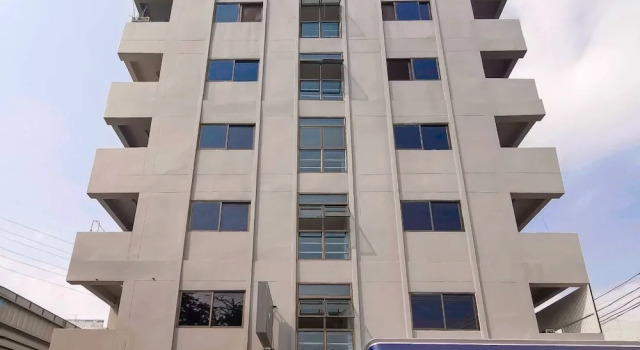 RoomQuest Bangkok Ratchada