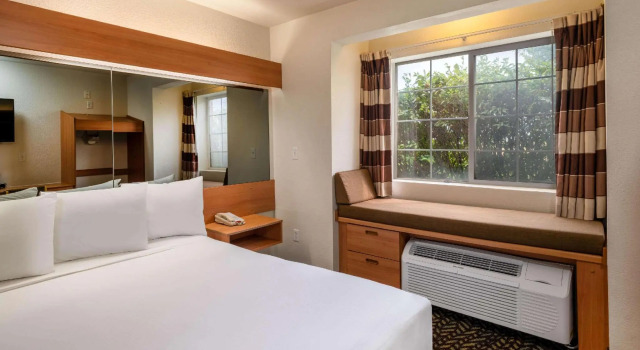 Двухместный номер Standard Microtel Inn & Suites by Wyndham Salt Lake City Airport