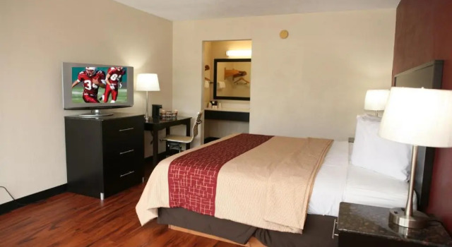 Люкс Red Roof Inn & Suites Cave City