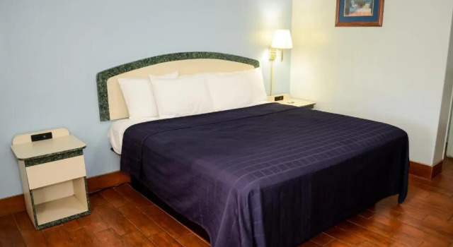 Номер Standard Economy Inn