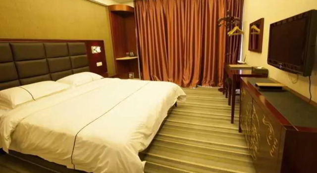 Spring Time Hotel Zhujiang New Town Branch, Boek Hotel Hotels in Guangdong met parkeren, Parkeren