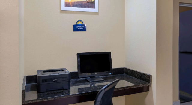 Days Inn by Wyndham Panama City, 预订 酒店 巴拿马城海滩 Panhandle Florida