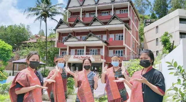 Zoe's Paradise Waterfront Hotel, Réserver Hôtel Tuktuk Siadong Indonésie
