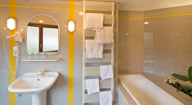 Трёхместный номер Standard Hotel Au Vieux Moulin