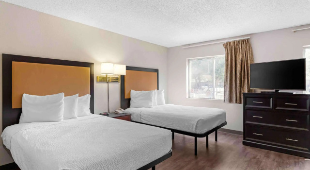 Четырёхместный люкс c 1 комнатой Extended Stay America Select Suites - Houston - Sugar Land