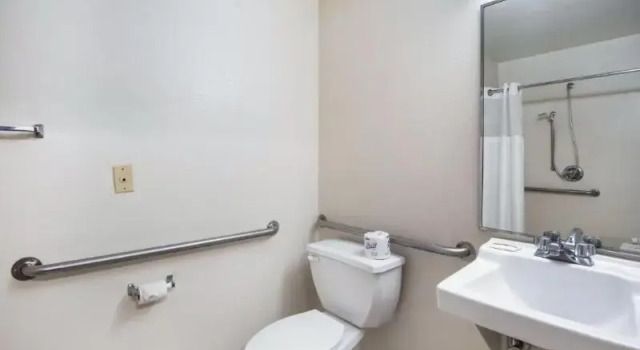 Studio HomeTowne Studios by Red Roof Colorado Springs - Airport
