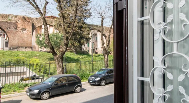CasaMastro, Забронировать Отель Отели Рима с парковкой, рядом с Piazza San Giovanni in Laterano, Парковка