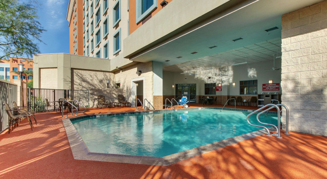 Drury Inn & Suites Phoenix Happy Valley, Забронировать Отель Дир-Вэлли 