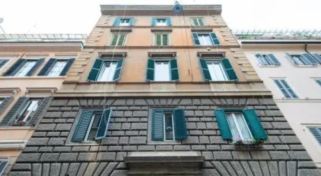 Private Apartment Colosseum, Забронировать Апартаменты/квартира Рионе Монти Рим, рядом с Посольство США в Риме