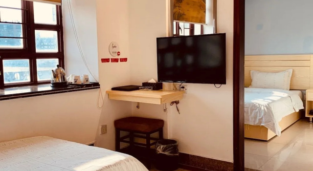 Fengju Business Hotel
