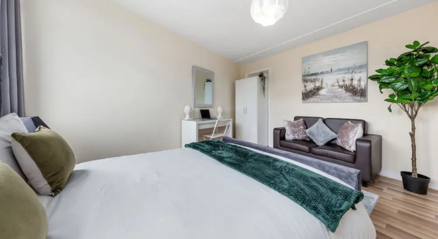 4 Bedroom Hyde Park Superior Suite-london Getaway, Varaa Huoneisto Asunnot kohteessa Merseyside, Huoneisto