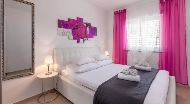 Awesome Home in Crikvenica With Wifi, 6 Bedrooms and Outdoor Swimming Pool, Забронировать Отель Sopaljska Приморско-Горанская жупания