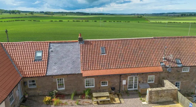 Stewards Cottage - North East Escapes, Забронировать Дом для отпуска Отели Бамбург с парковкой, рядом с Музей Грейс Дарлинг, Парковка