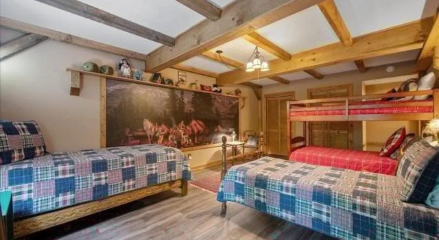 Drifting Feather-waterfront Cabin Nestled in a Secret Garden, Buchen Sie Hotel Dunn USA