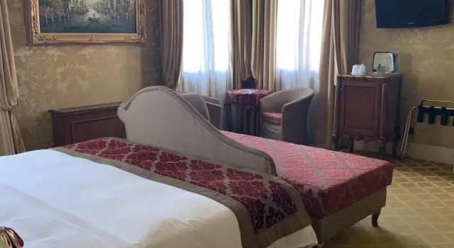 Двухместный номер Deluxe с видом на канал Pesaro Palace