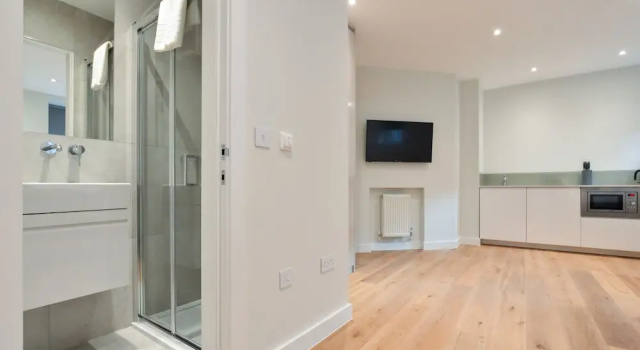 Студия Deluxe Цокольный этаж St James House Serviced Apartments by Concept Apartments