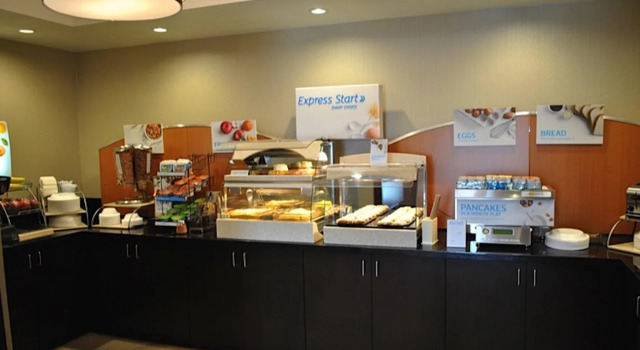 Holiday Inn Express Salem by IHG, Rezerwuj Hotel Salem 