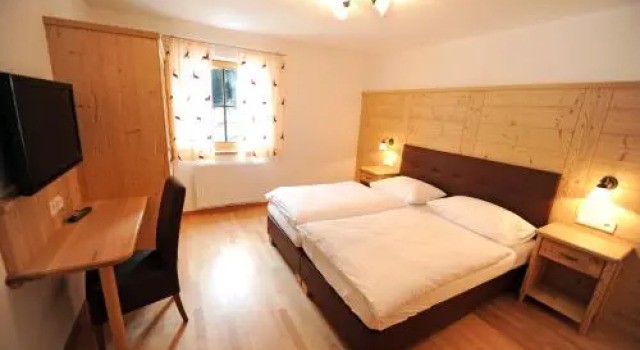 Apartments Rusctlea, Забронировать Апартаменты/квартира Отели Сельва-ди-Валь-Гардена с парковкой, рядом с 18 Сокерс - Чампиной, Парковка